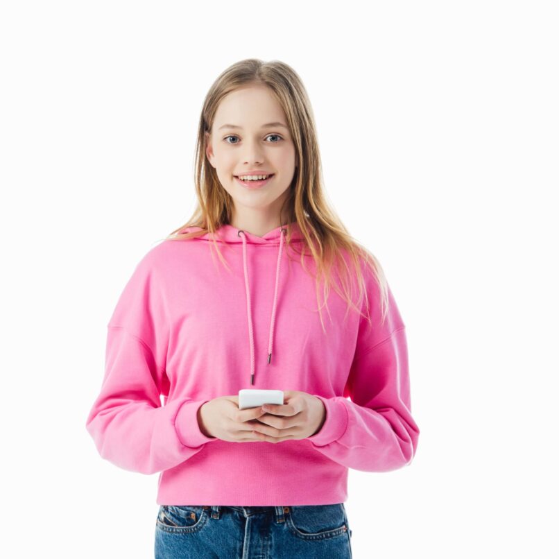 AdobeStock_272654616 smiling young girl